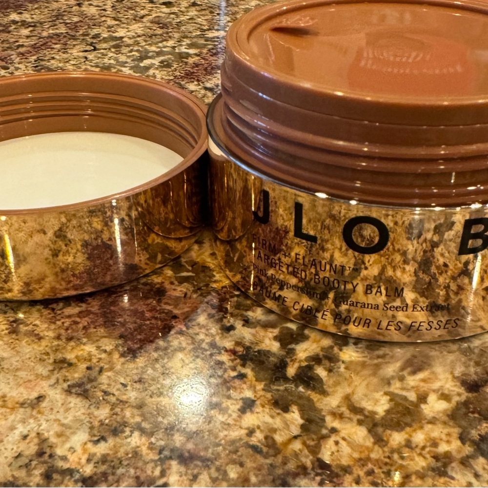 Jennifer Lopez Firm + Flaunt Booty Balm - Brown